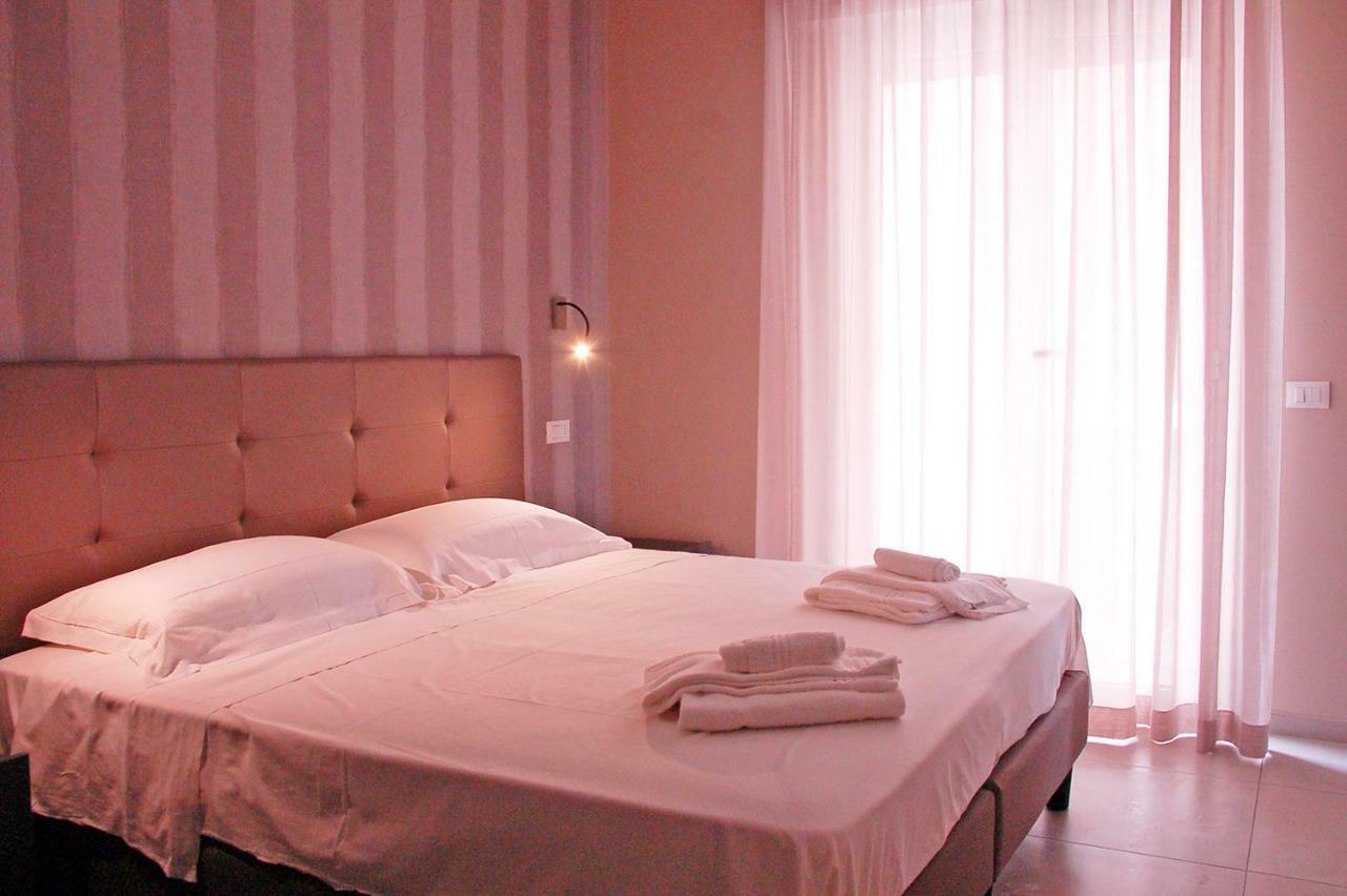 Holiday Club Residence Alba Adriatica Exteriör bild